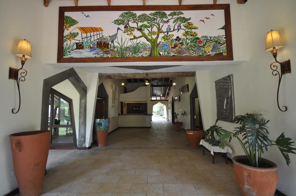 Hunters Lodge Twaandu Exterior photo