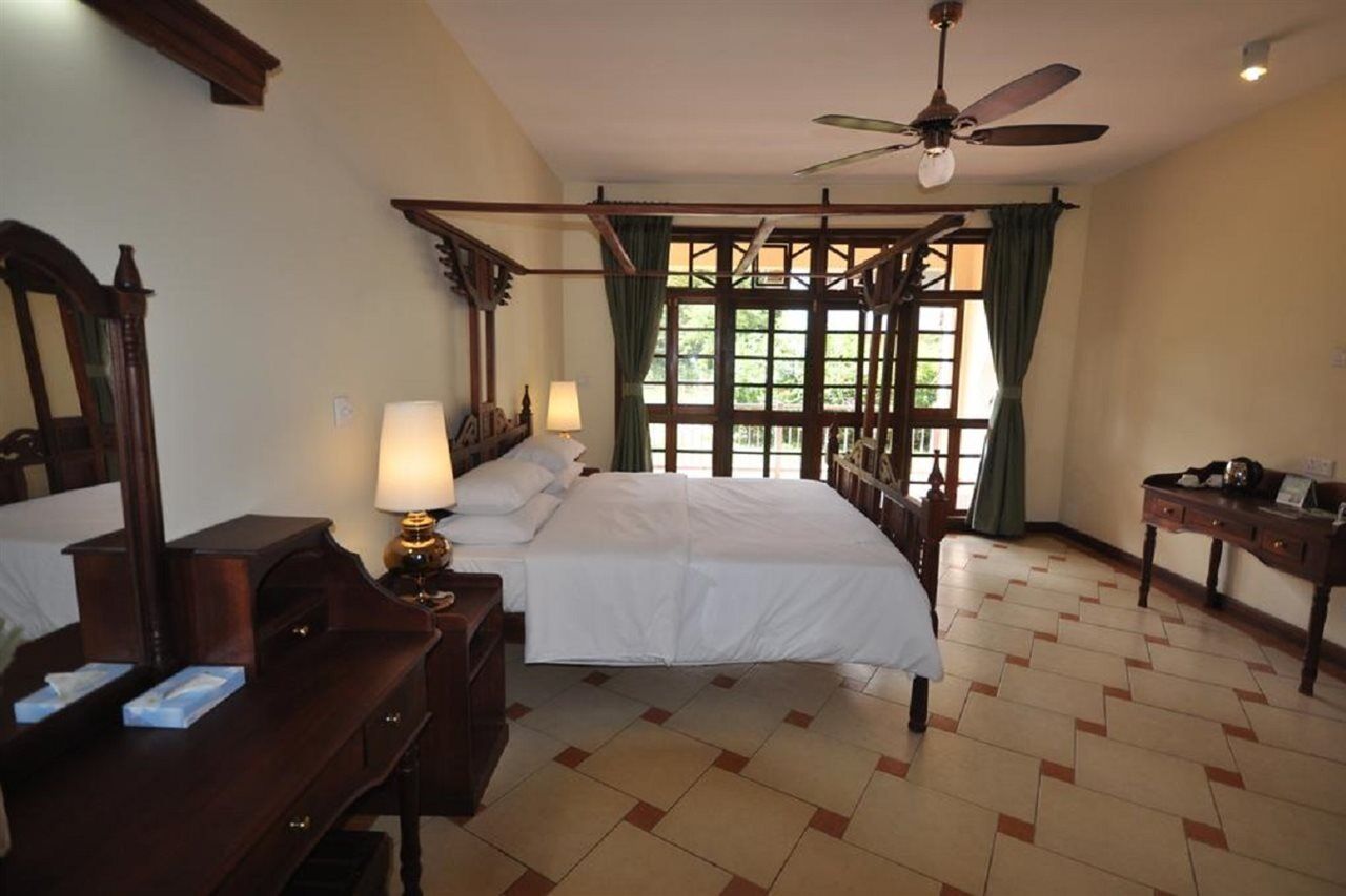 Hunters Lodge Twaandu Exterior photo